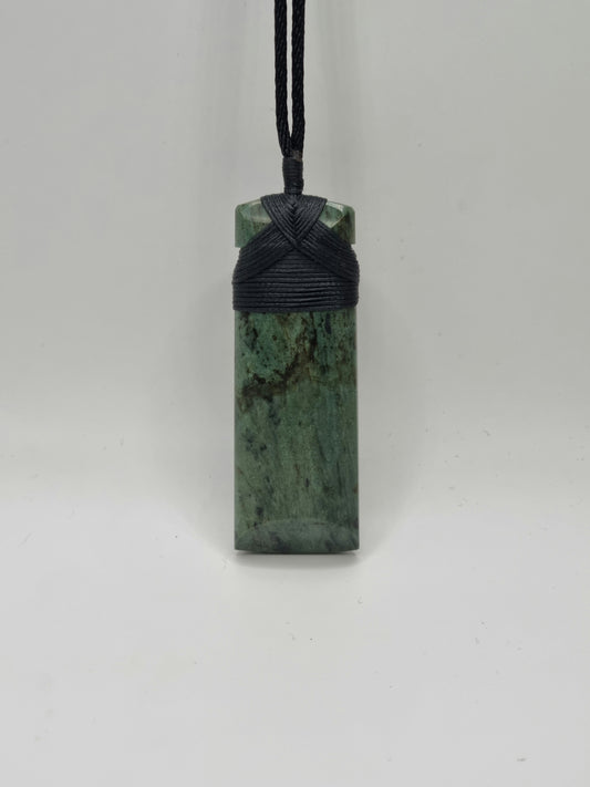 Bowenite Pounamu Greenstone Toki