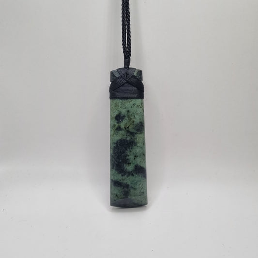 Bowenite Pounamu Greenstone Toki