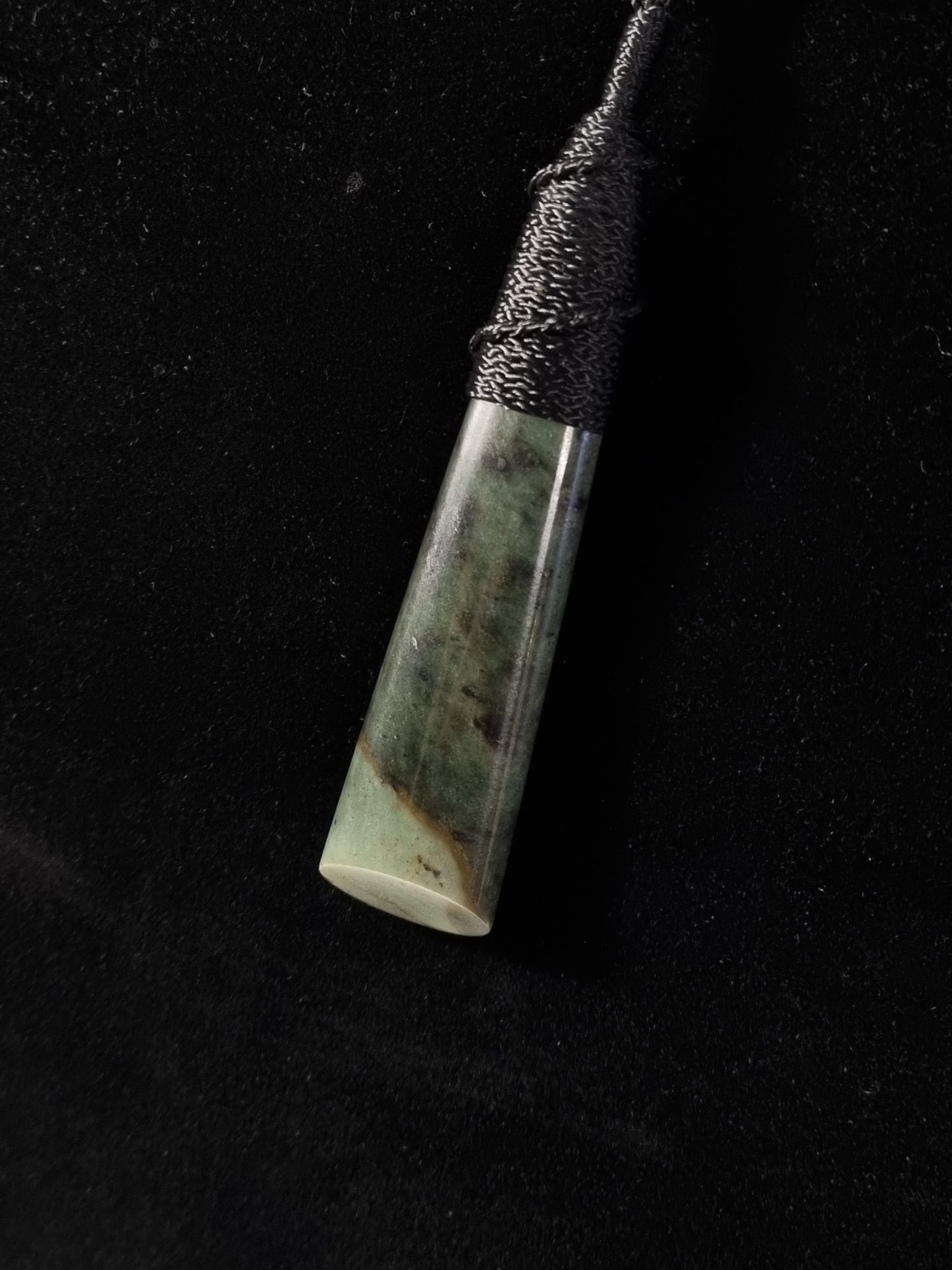 Bowenite Pounamu Greenstone Roimata